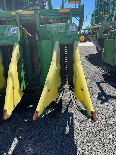 2011 John Deere 7760 Cotton Picker image 8