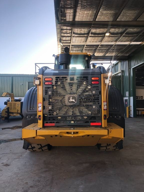 2023 John Deere 844 P Wheel Loader image 2