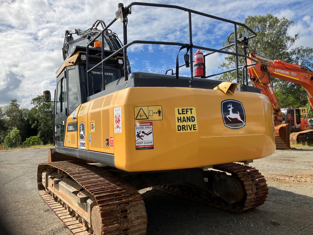 2020 John Deere E260 Excavator image 2