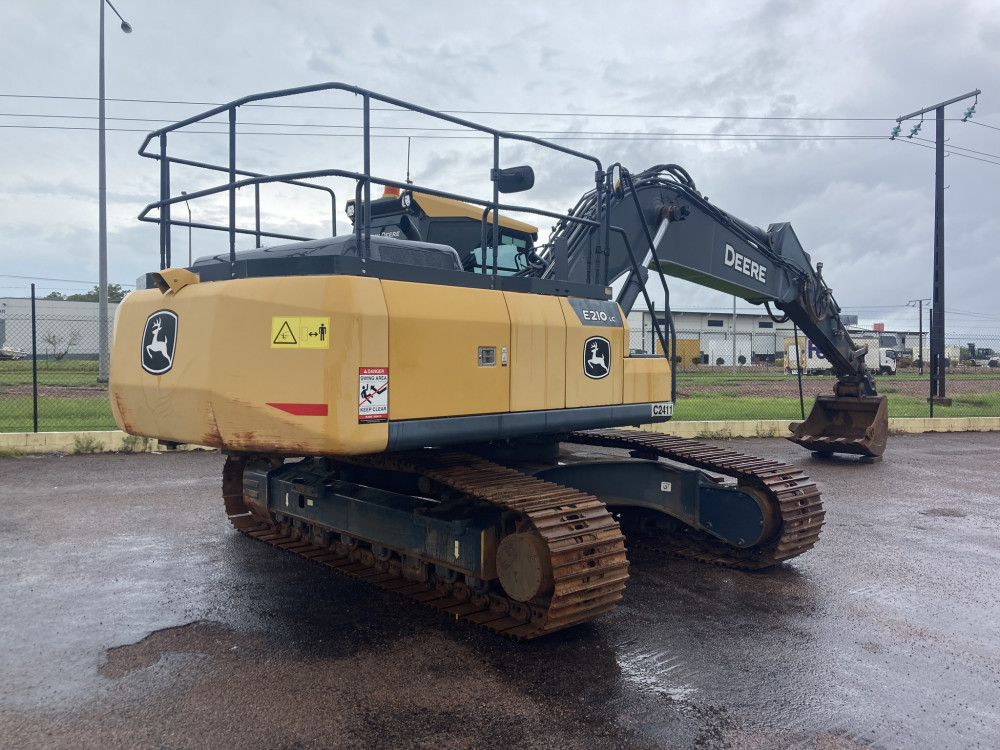 2020 John Deere E210-II Excavator image 5