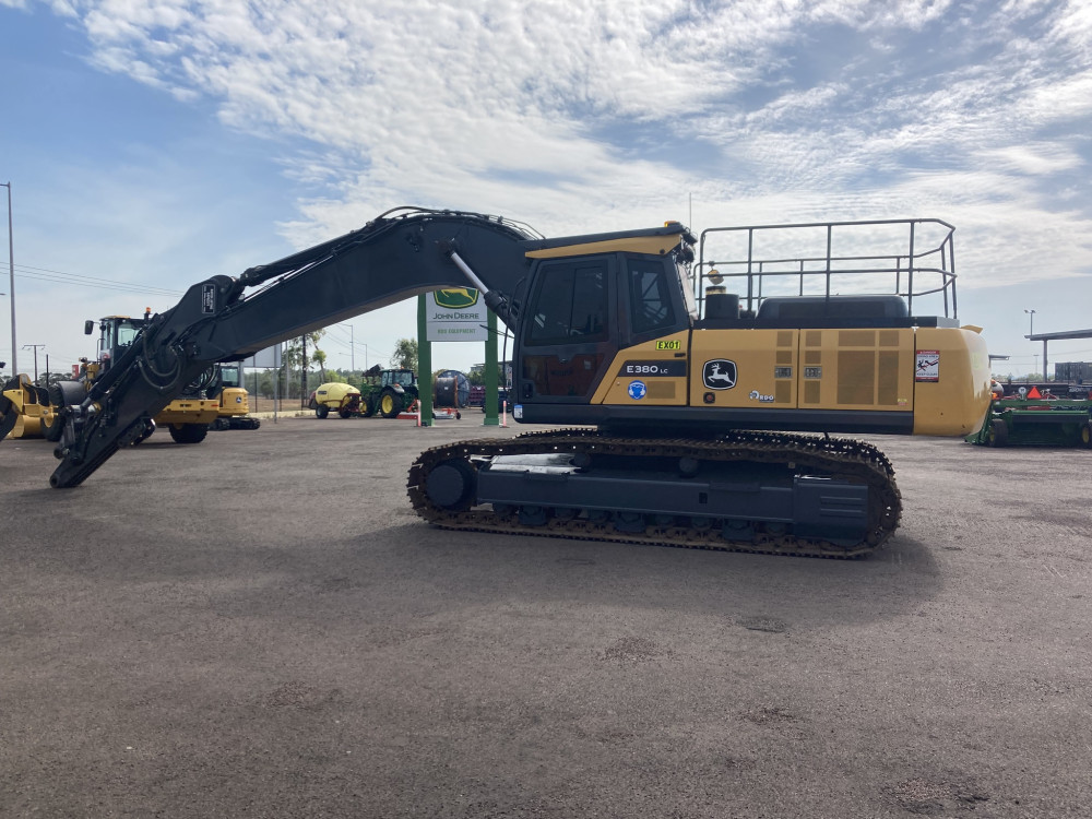 2022 John Deere E380 Excavator image 2