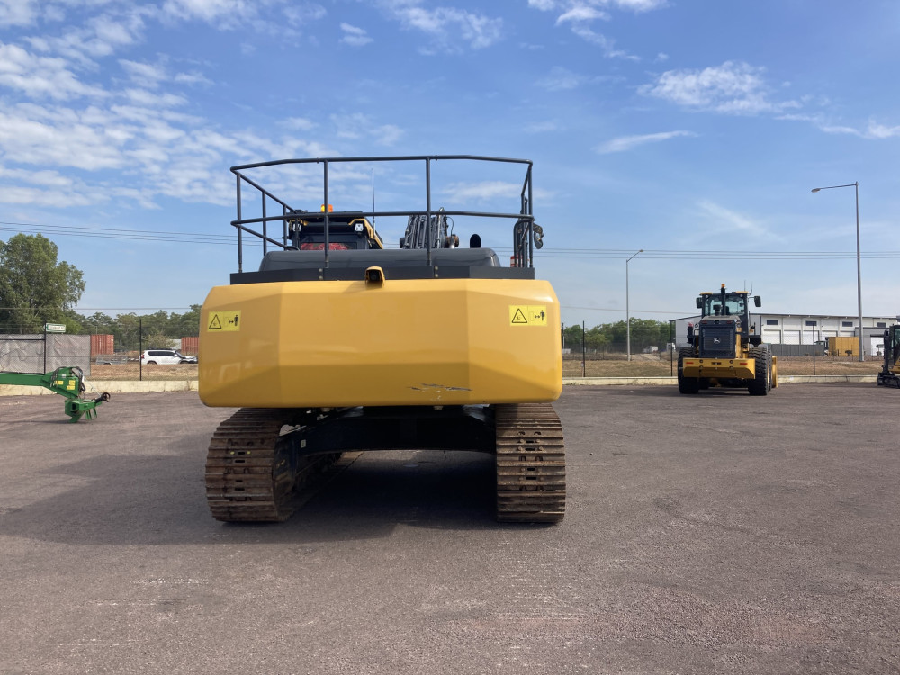 2022 John Deere E380 Excavator image 3