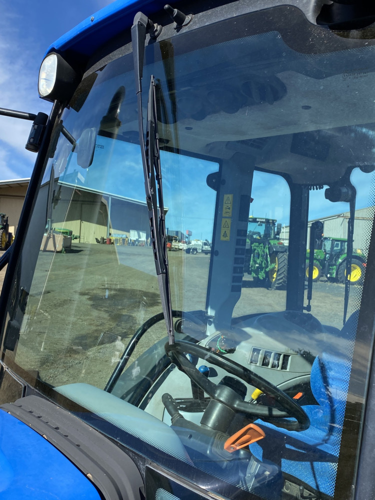 2011 New Holland T4050 Utility Tractor image 7