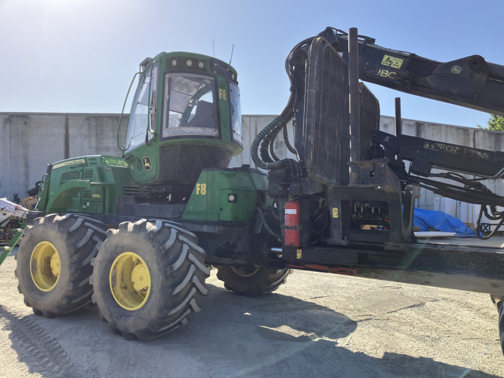 2020 John Deere 1910E Forwarders image 2