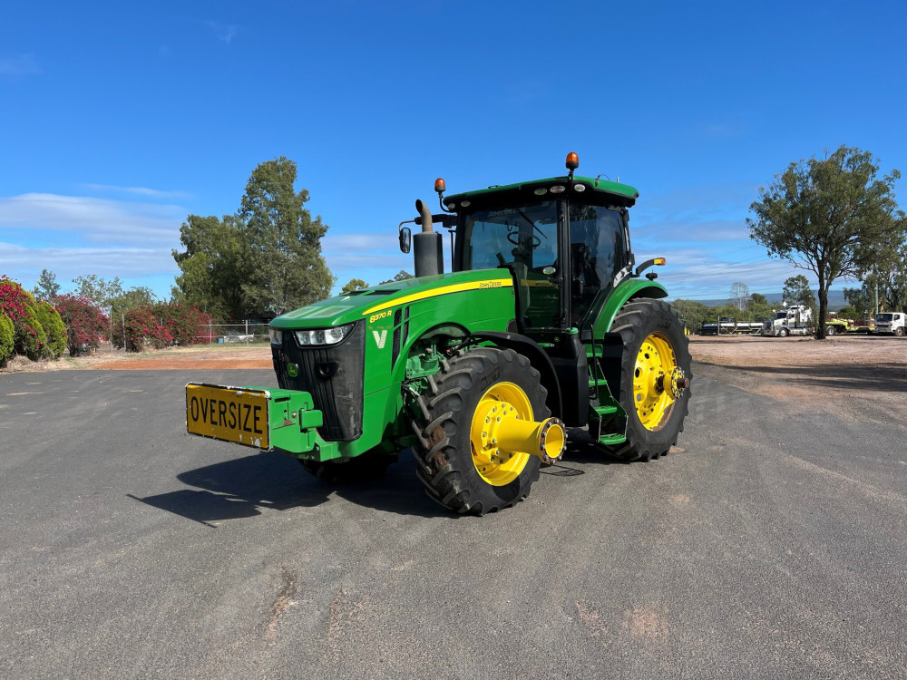 2016 John Deere 8370R Row Crop Tractor