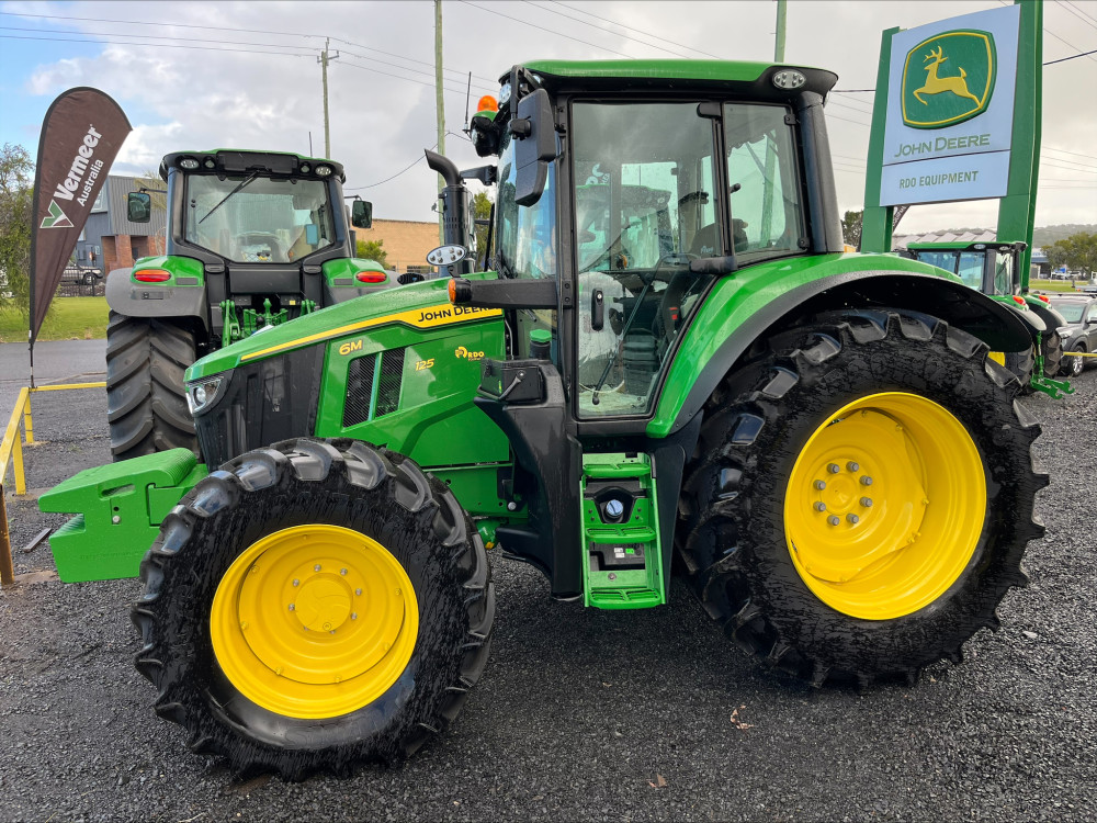 2025 John Deere 6M 125 Utility Tractor image 3