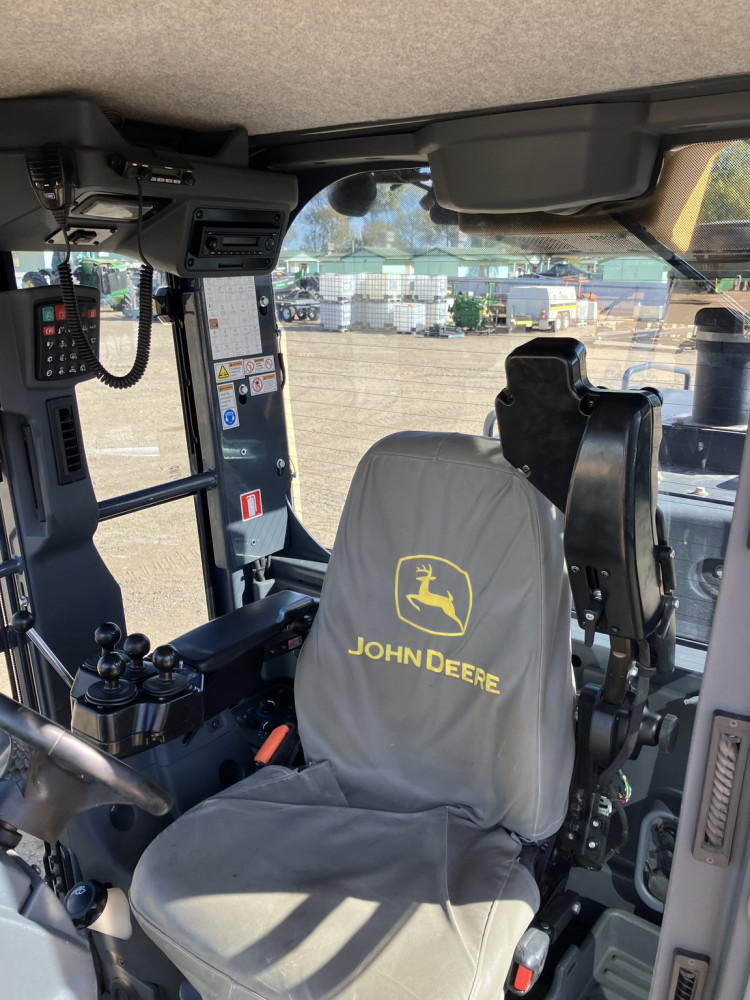 2017 John Deere 772GP Motor Grader image 14