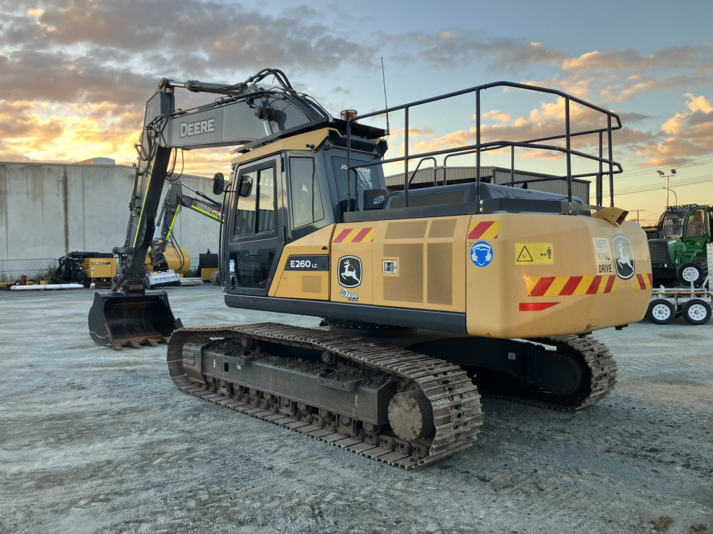 2022 John Deere E260-II Excavator image 3