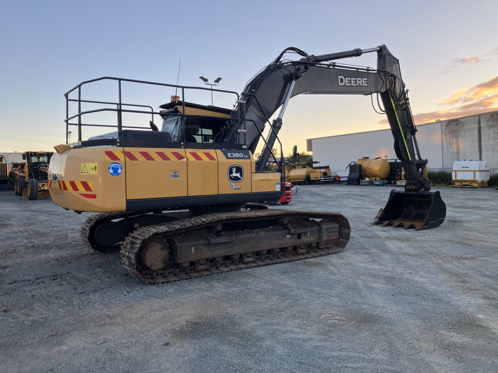 2022 John Deere E260-II Excavator image 5