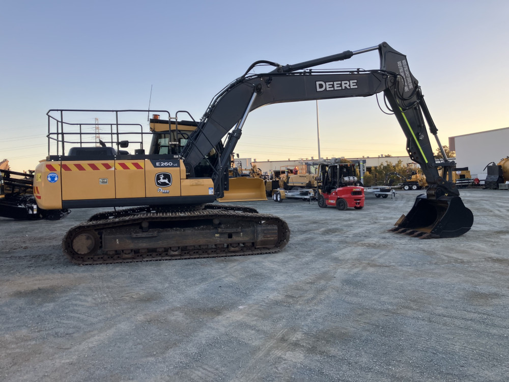 2022 John Deere E260-II Excavator image 6