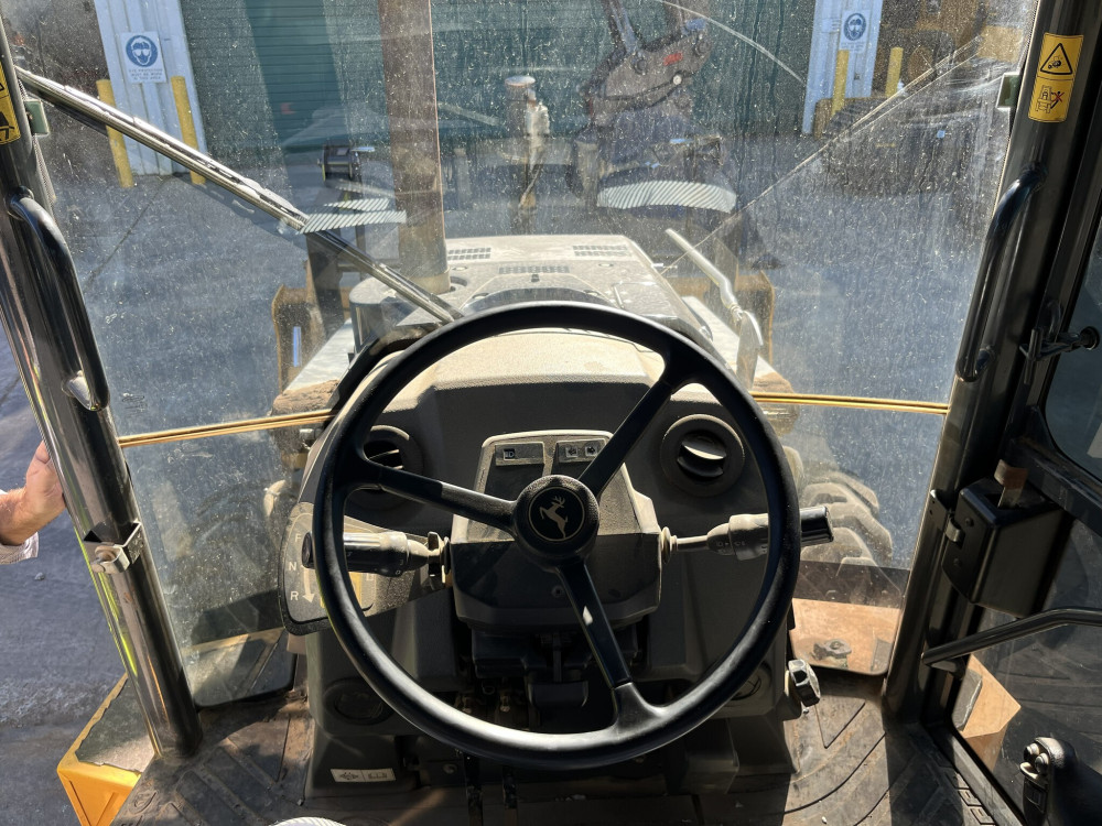 2018 John Deere 315SL Backhoe Loader image 10