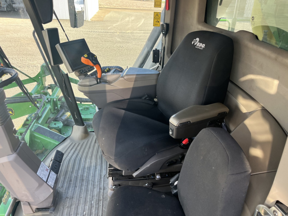 2021 John Deere CP770 Cotton Picker image 7