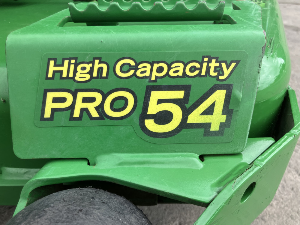 82383411_huge_32875