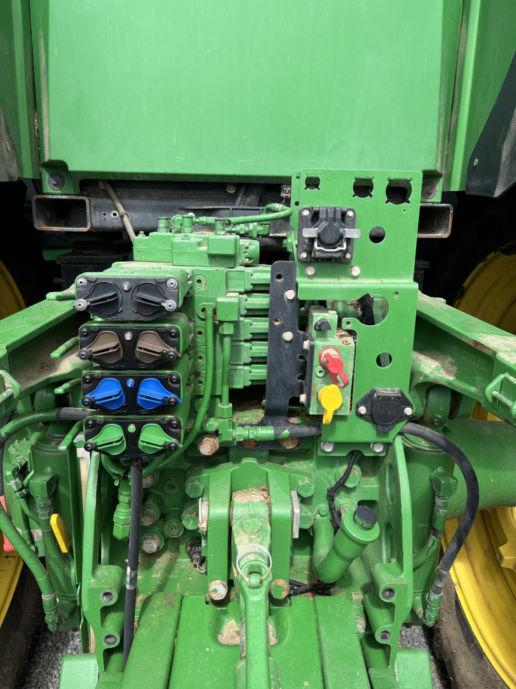 2021 John Deere 7R 210 Row Crop Tractor image 7