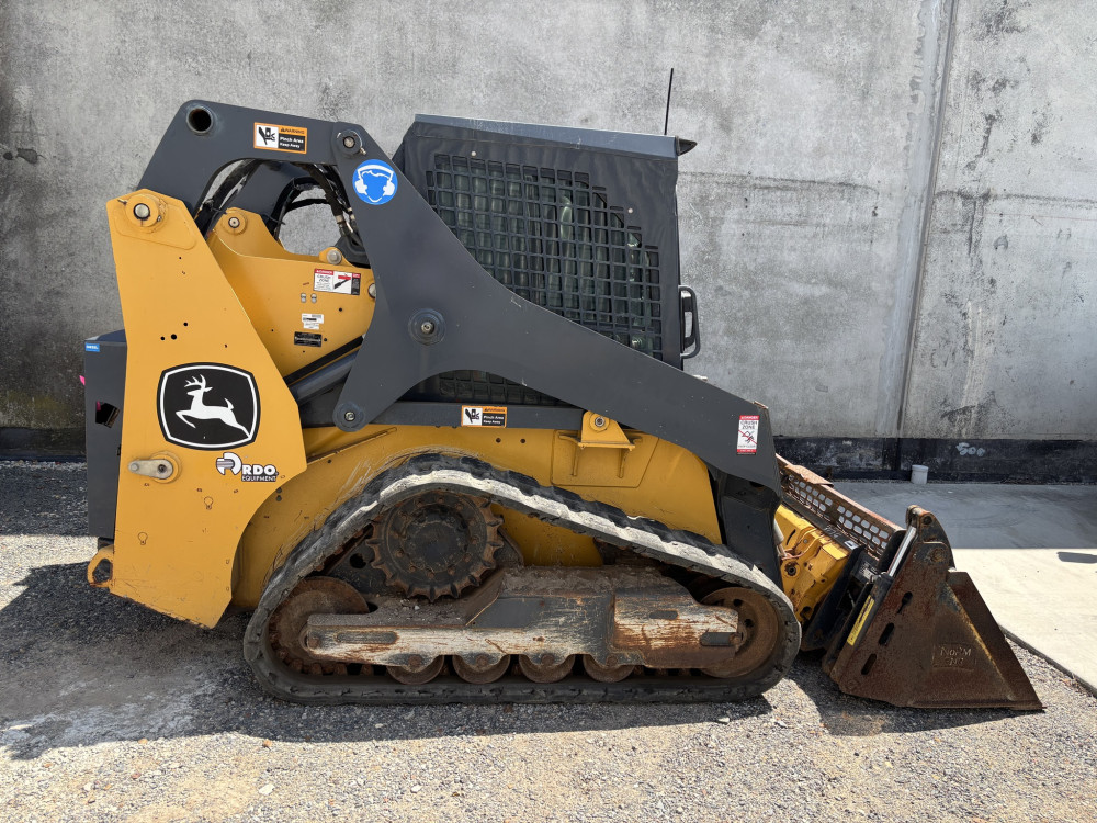 2021 John Deere 317G Compact Track Loader image 18