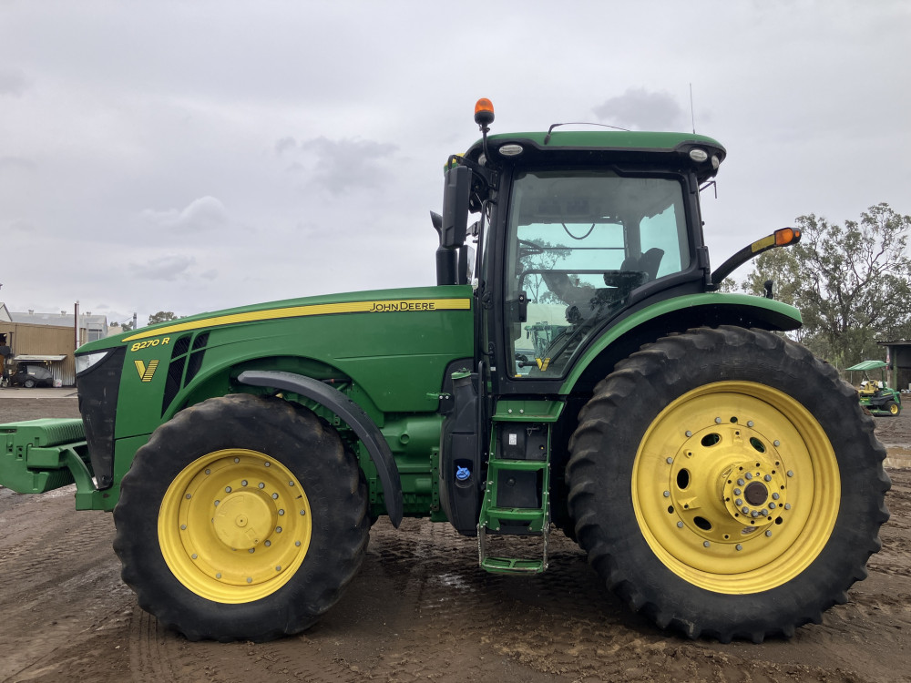 2019 John Deere 8270R Row Crop Tractor image 3