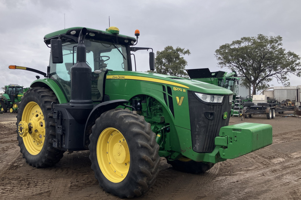 2019 John Deere 8270R Row Crop Tractor image 7